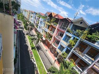 Mặt tiền đường đôi gần cao lỗ trung tâm quận 8 đối diện công viên  gần khu chung cư  aeon ca