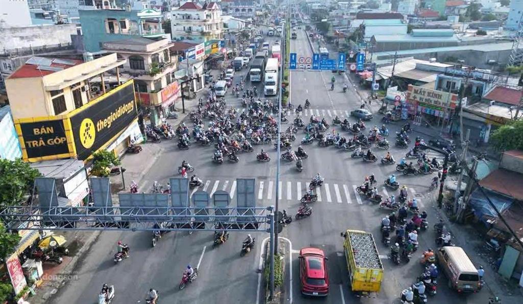 Q8 giảm sóc 2 tỷ  mặt tiền phú định viêw sông thoáng mát p16 q8  ngang khủng 7,1 m  còn 15 tỷ