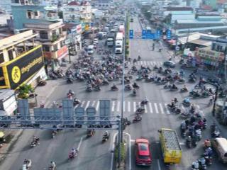 Q8 giảm sóc 2 tỷ  mặt tiền phú định viêw sông thoáng mát p16 q8  ngang khủng 7,1 m  còn 15 tỷ