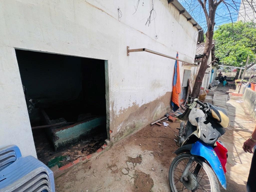 Q8 giảm sóc 2 tỷ  mặt tiền phú định viêw sông thoáng mát p16 q8  ngang khủng 7,1 m  còn 15 tỷ