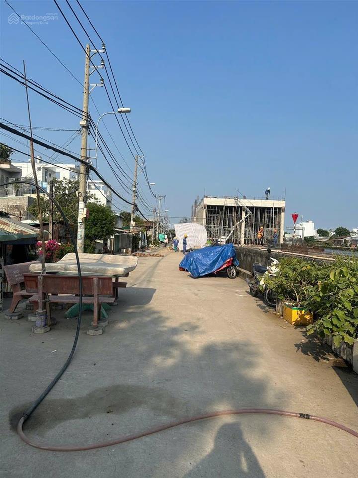 Q8 giảm sóc 2 tỷ  mặt tiền phú định viêw sông thoáng mát p16 q8  ngang khủng 7,1 m  còn 15 tỷ