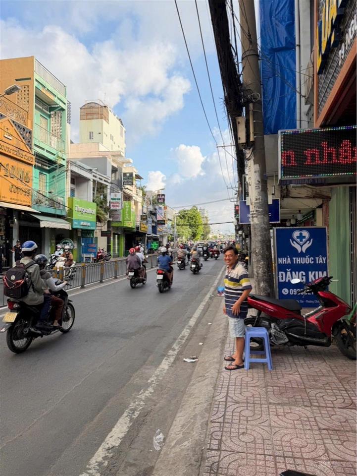 Mặt tiền nguyễn thị tần vừa ở vừa kinh doanh nhà đẹp vào ở ngay  12,7 tỷ (tl)