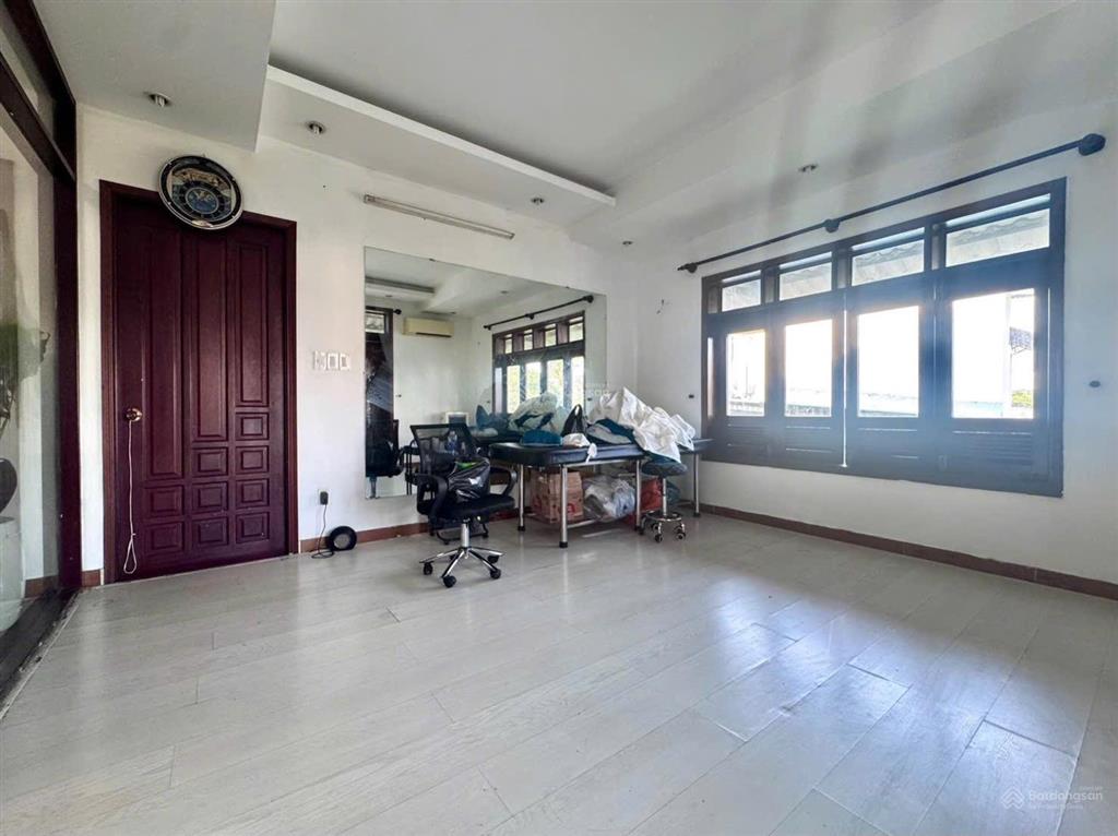 Biệt thự dương bá trạc p1 q8 111m 4 tầng xe tải sát cầu nguyễn văn cừ  giá 16 tỷ (tl)