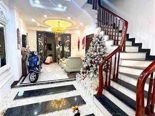 Ngọc lâmhồng tiến nguyễn văn cừ chỉ 17tr, full đồ, mới tinh, sát ô tô, ngõ thông, vài bước ra phố