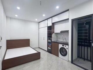 Căn hộ khép kín bát khối  cổ linh 4,5tr, full đồ, ban công thoáng sáng
