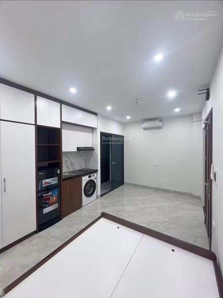 Căn hộ khép kín bát khối  cổ linh 4,5tr, full đồ, ban công thoáng sáng