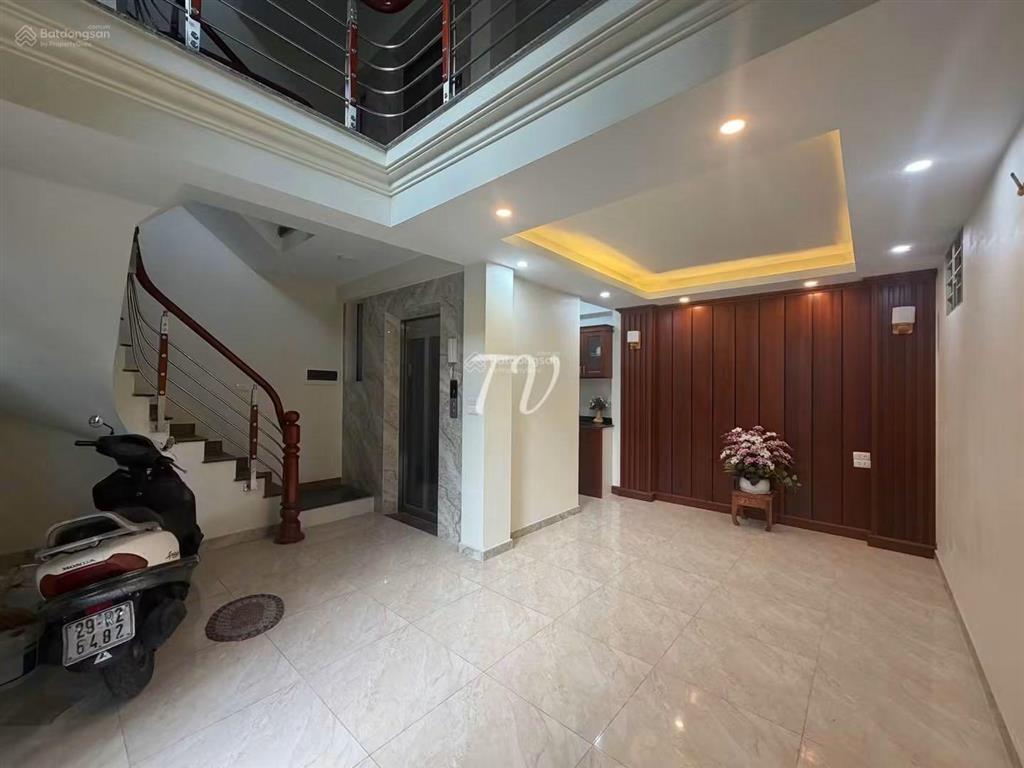 Nguyên căn tư đình  cổ linh 6 tầng thang máy chỉ 14tr, ô tô tránh, phù hợp ở, văn phòng, hội nhóm
