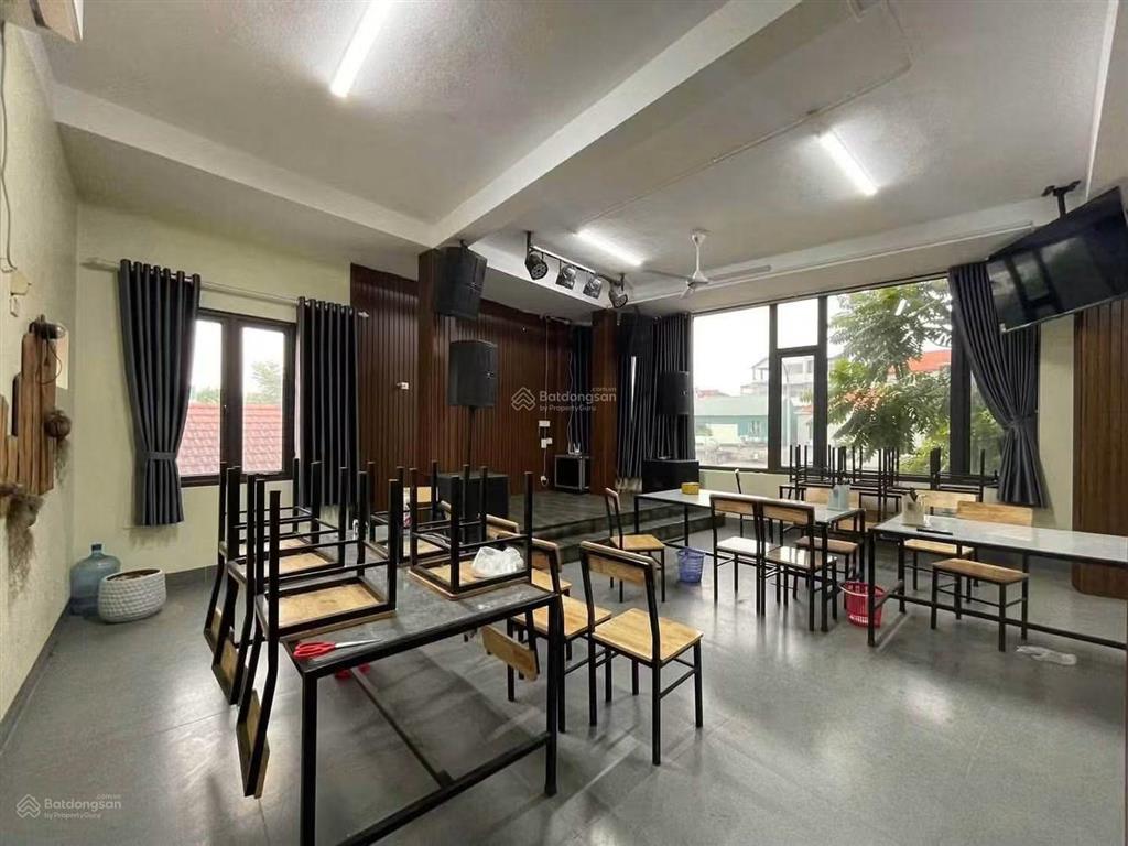Cho thuê  sang nhượng quán nhậu cự khối  hoa động chỉ 20tr khi thuê, mặt phố, ô tô tránh