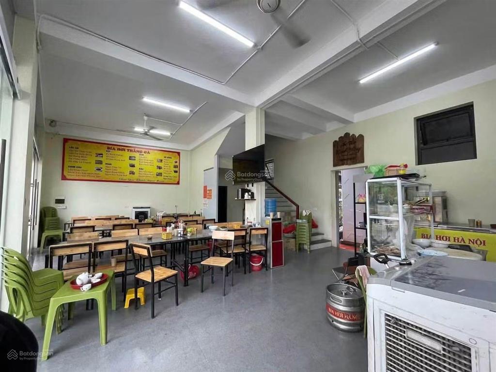 Cho thuê  sang nhượng quán nhậu cự khối  hoa động chỉ 20tr khi thuê, mặt phố, ô tô tránh