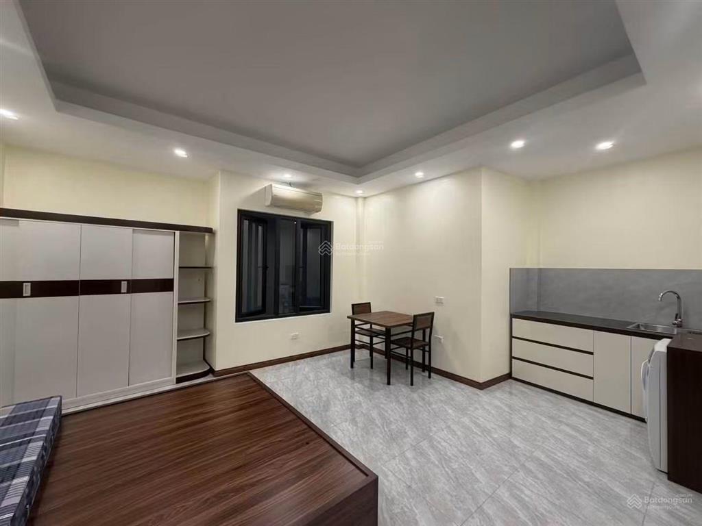Cho thuê căn hộ hồng tiến  ái mộ  long biên chỉ 5tr, full đồ, thoáng sáng, vị trí trung tâm