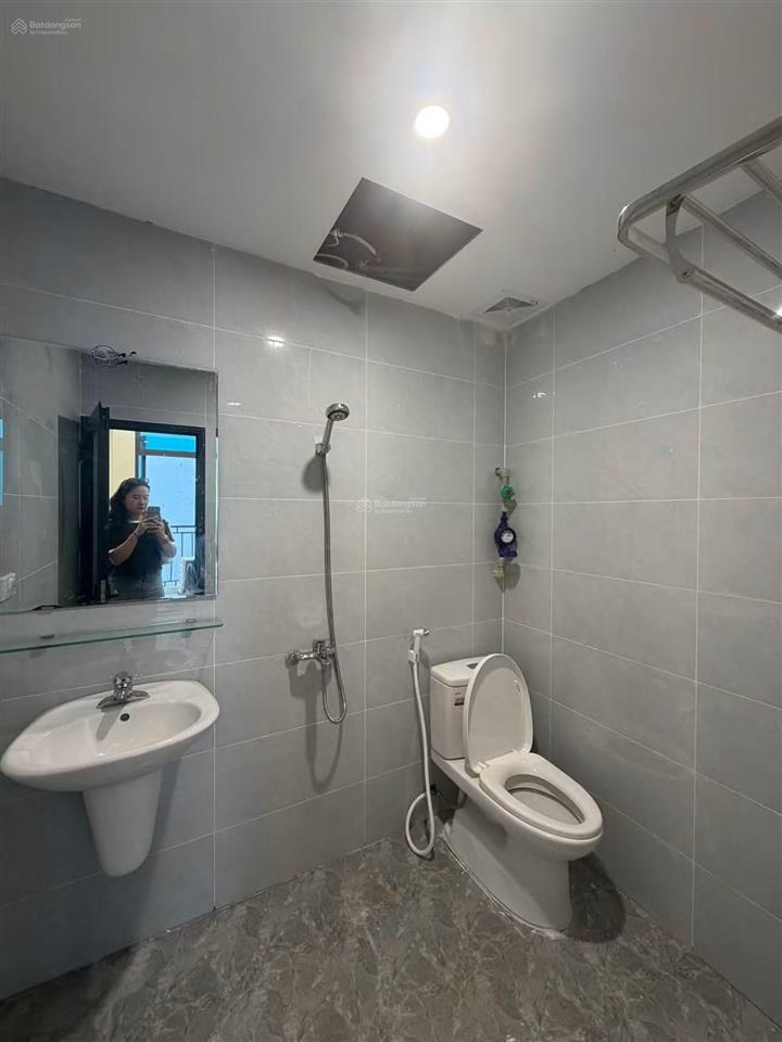 Cho thuê căn hộ hồng tiến  ái mộ  long biên chỉ 5tr, full đồ, thoáng sáng, vị trí trung tâm