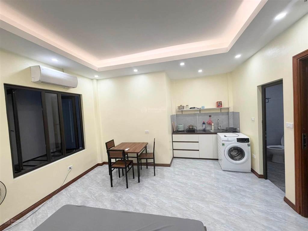 Cho thuê căn hộ hồng tiến  ái mộ  long biên chỉ 5tr, full đồ, thoáng sáng, vị trí trung tâm