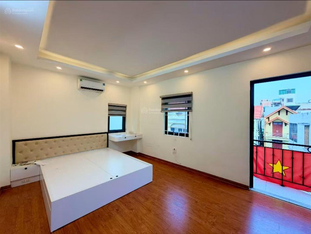 Nguyên căn 12tr phố tư đình  bát khối, nhà 6 tầng, ô tô qua. ở kinh cực đỉnh.