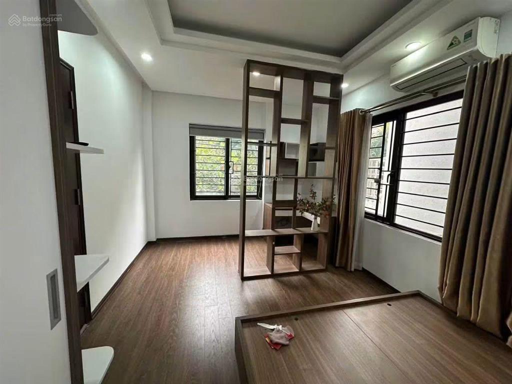 Nguyên căn cổ linh, phố trạm chỉ 10tr, 3pn, nhà thoáng, lô góc vài bước ra ô tô tránh