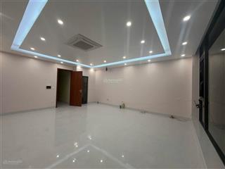 Mbkd chỉ 5.5tr, tầng 2 phố bát khối  cự khối  thạch bàn, dt 40m2, phù hợp làm vp, trung tâm