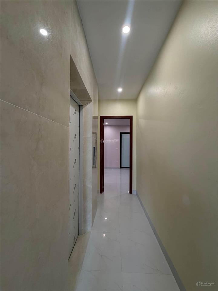 Mbkd chỉ 5.5tr, tầng 2 phố bát khối  cự khối  thạch bàn, dt 40m2, phù hợp làm vp, trung tâm