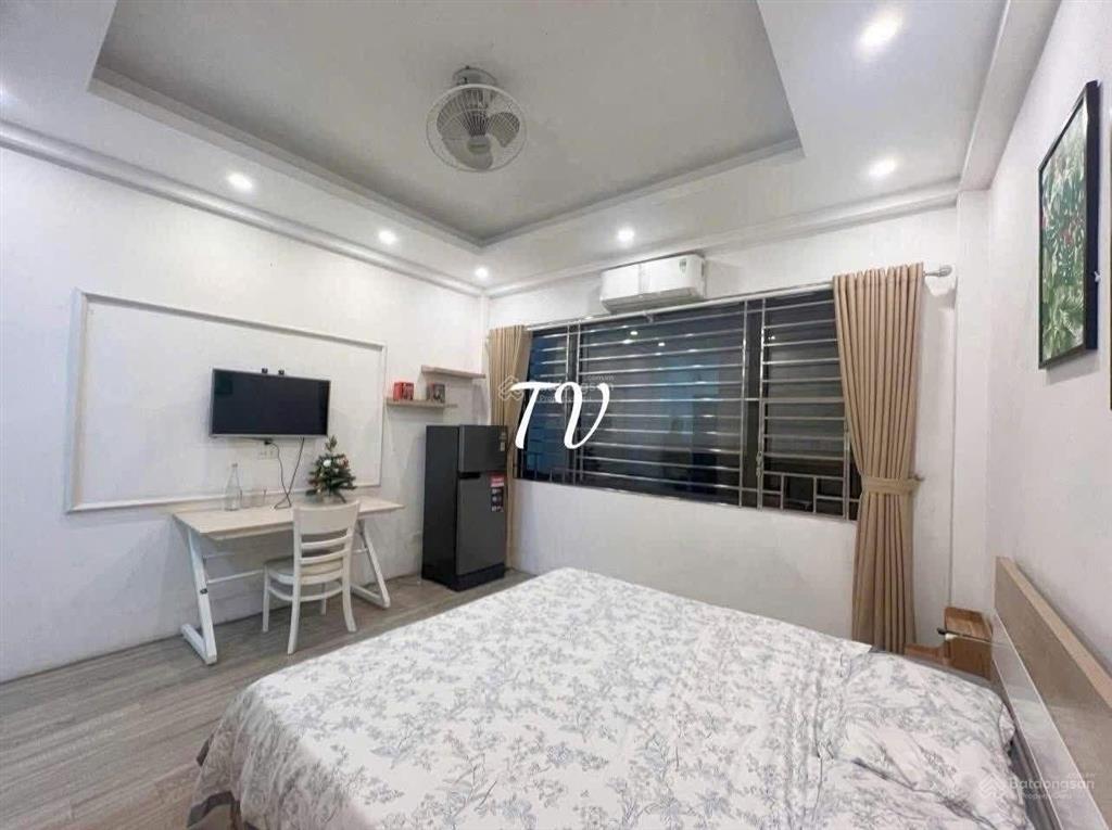 Căn hộ khép kín hoa lâm  việt hưng chỉ 4.5tr, thang máy, miễn phí dv