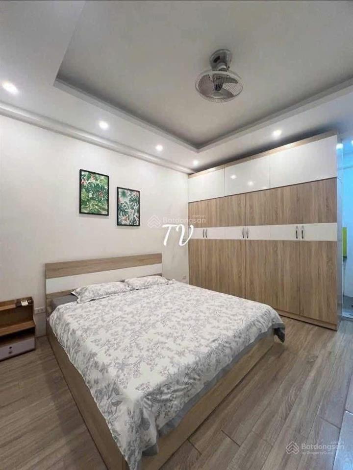 Căn hộ khép kín hoa lâm  việt hưng chỉ 4.5tr, thang máy, miễn phí dv