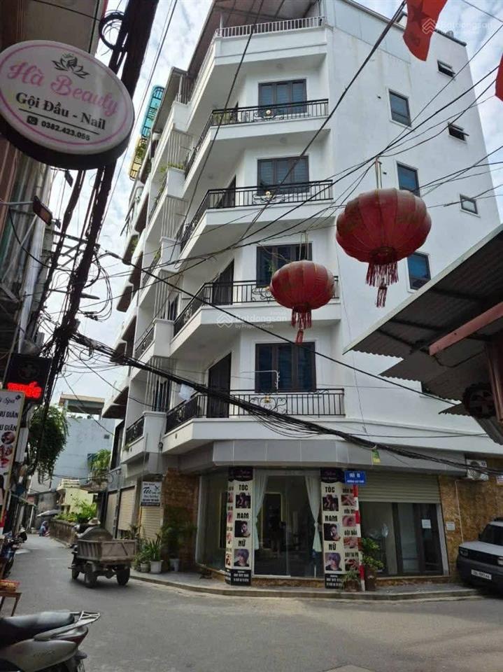 Căn hộ studio tư đình  cổ linh dt 50m2, chỉ 5.5tr, full đồ, ban công thoáng, gần chợ trường.