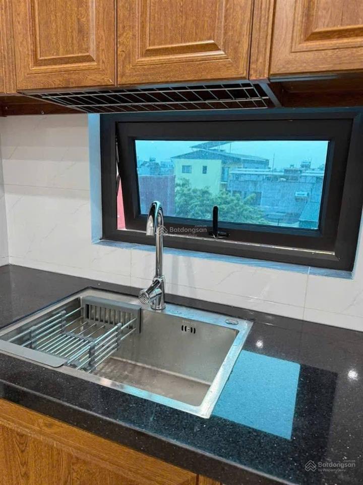 Căn hộ studio tư đình  cổ linh dt 50m2, chỉ 5.5tr, full đồ, ban công thoáng, gần chợ trường.