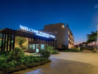 Lotus residences hạ long. căn góc 2 mặt đường 3 mặt thoáng, đối diện bể bơi, ở tuyệt vời