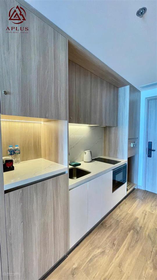 A la carte hạ long căn studio diện tích to ban công đông nam view đảo rều, giá tốt 3,15 tỷ