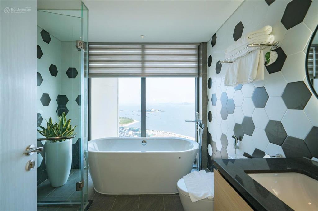 Siêu phẩm có 102 căn góc 3pn penhouse duplex citadines marina hạ long  dòng tiền siêu đều