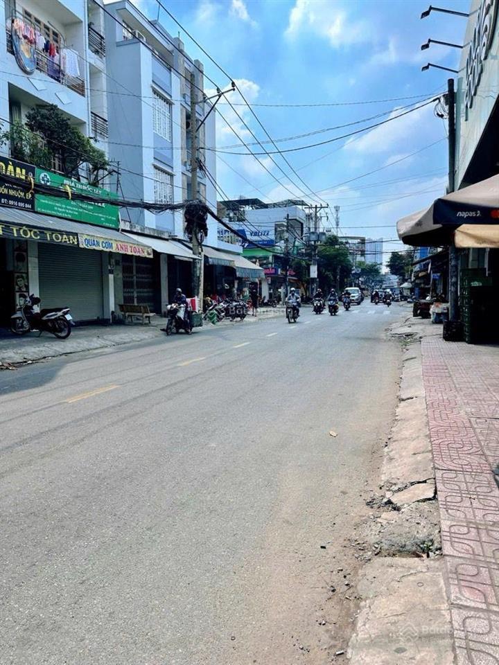 Hàng vip mtkd tân phú  3 tầng  bán gấp trước tết