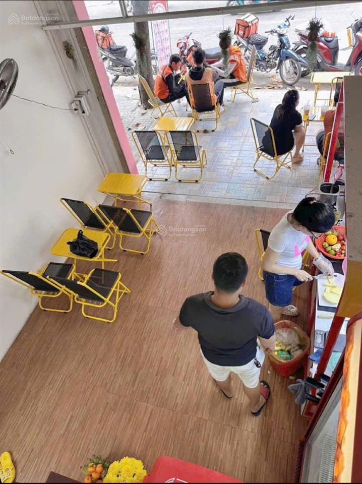 Hàng vip mtkd tân phú  3 tầng  bán gấp trước tết