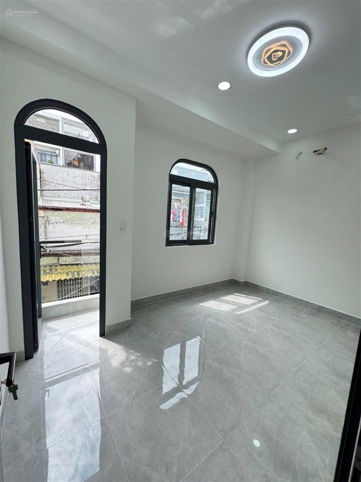 Nhà đẹp ngang 4.3m  3pn  2 mặt hẻm thông thoáng  giá nhỉnh 4 tỷ