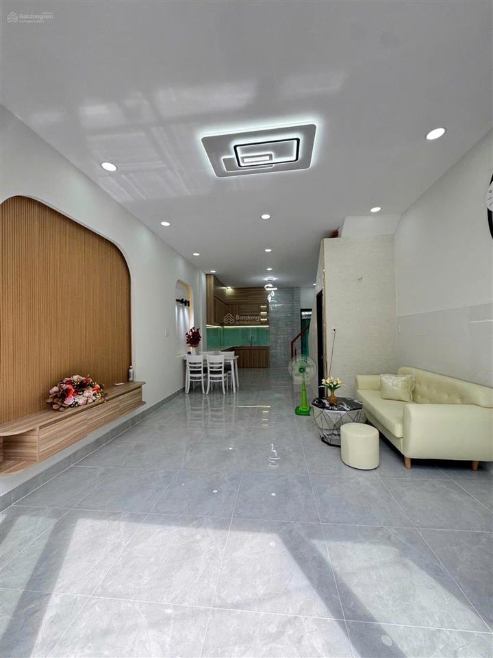 Nhà đẹp ngang 4.3m  3pn  2 mặt hẻm thông thoáng  giá nhỉnh 4 tỷ