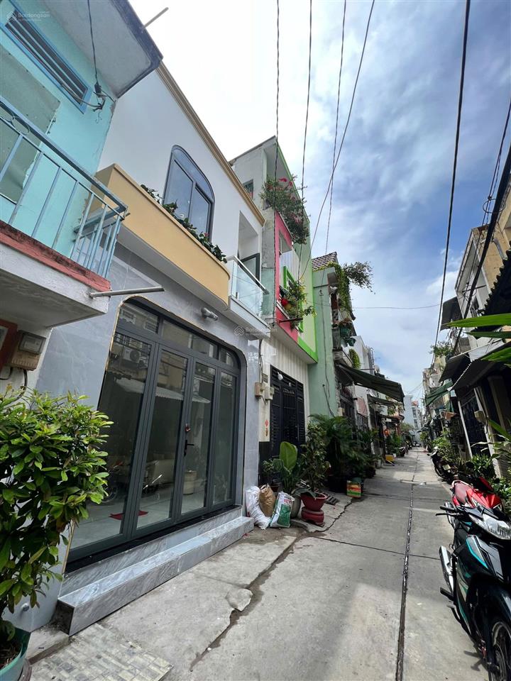 Nhà đẹp ngang 4.3m  3pn  2 mặt hẻm thông thoáng  giá nhỉnh 4 tỷ