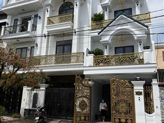 Bán nhà 3 tầng tân cổ điển đường 7.5m hoà phú 9  gần biển  full nội thất cao cấp