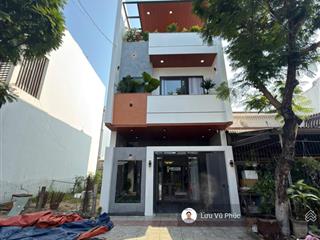 Nhà 3 tầng hoà minh gần biển 300m mặt tiền 5.5m giá tốt