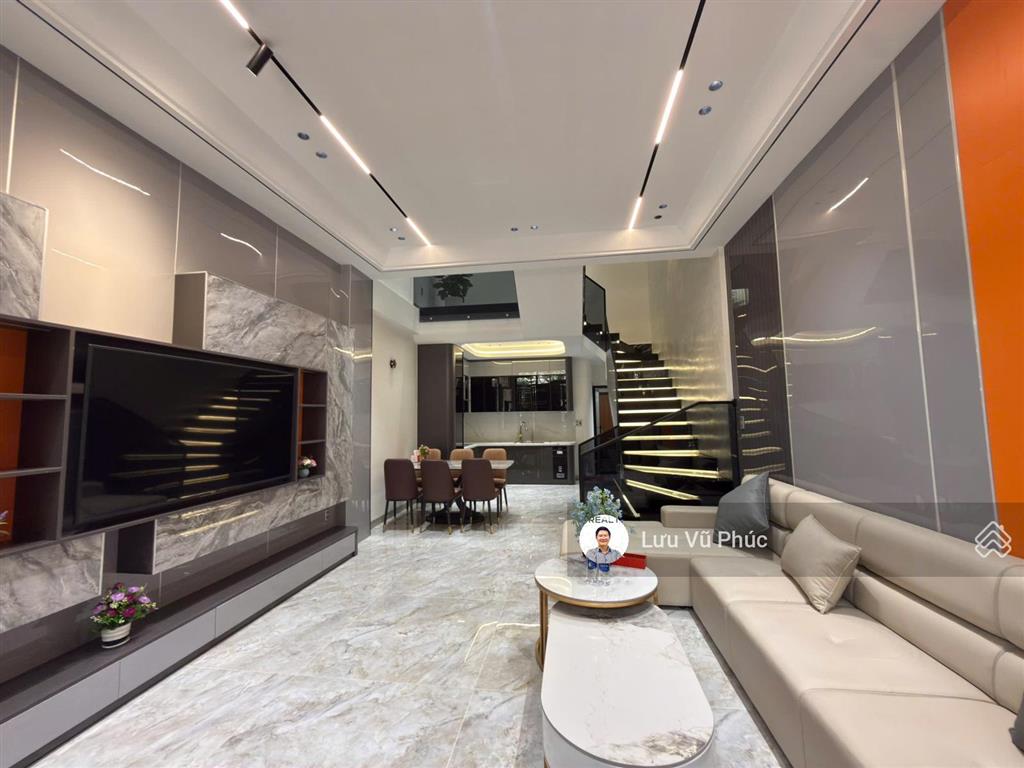 Bán nhà 3 tầng mặt tiền hòa minh 21 gần biển nguyễn tất thành giá 8.35 tỷ