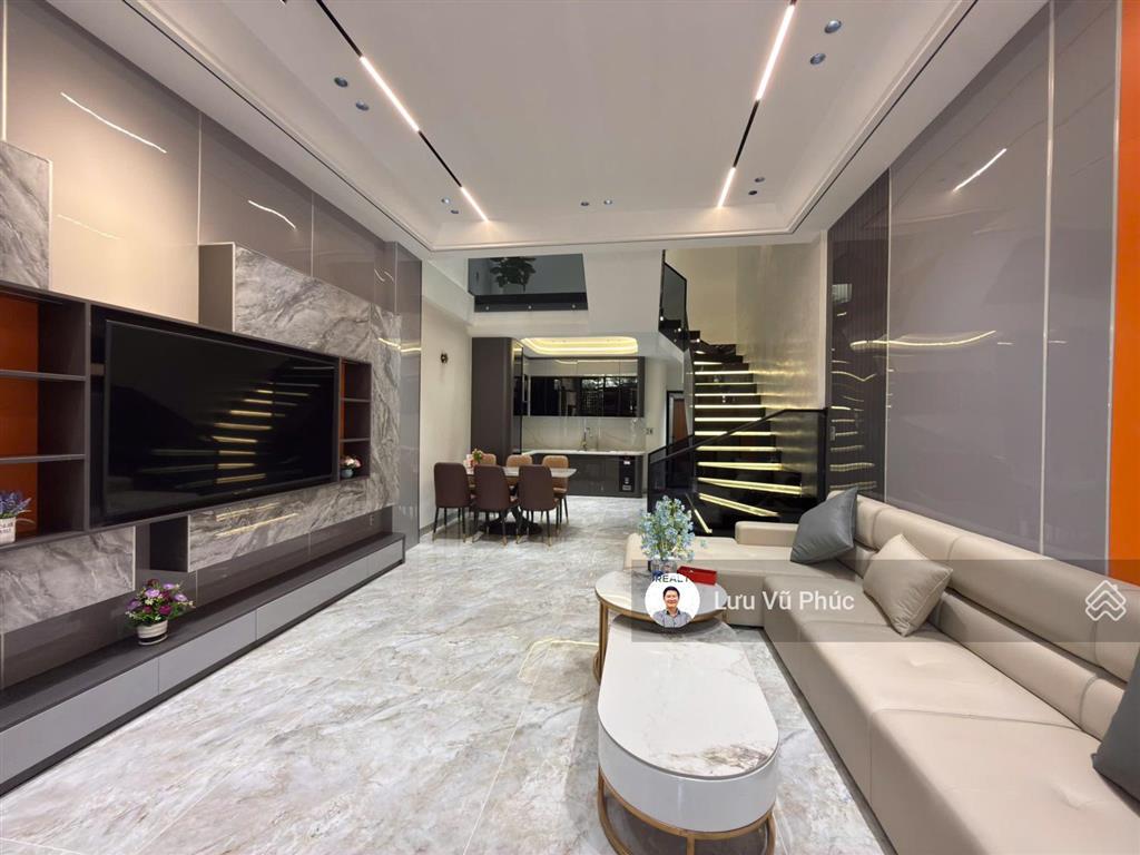 Bán nhà 3 tầng mặt tiền hòa minh 21 gần biển nguyễn tất thành giá 8.35 tỷ