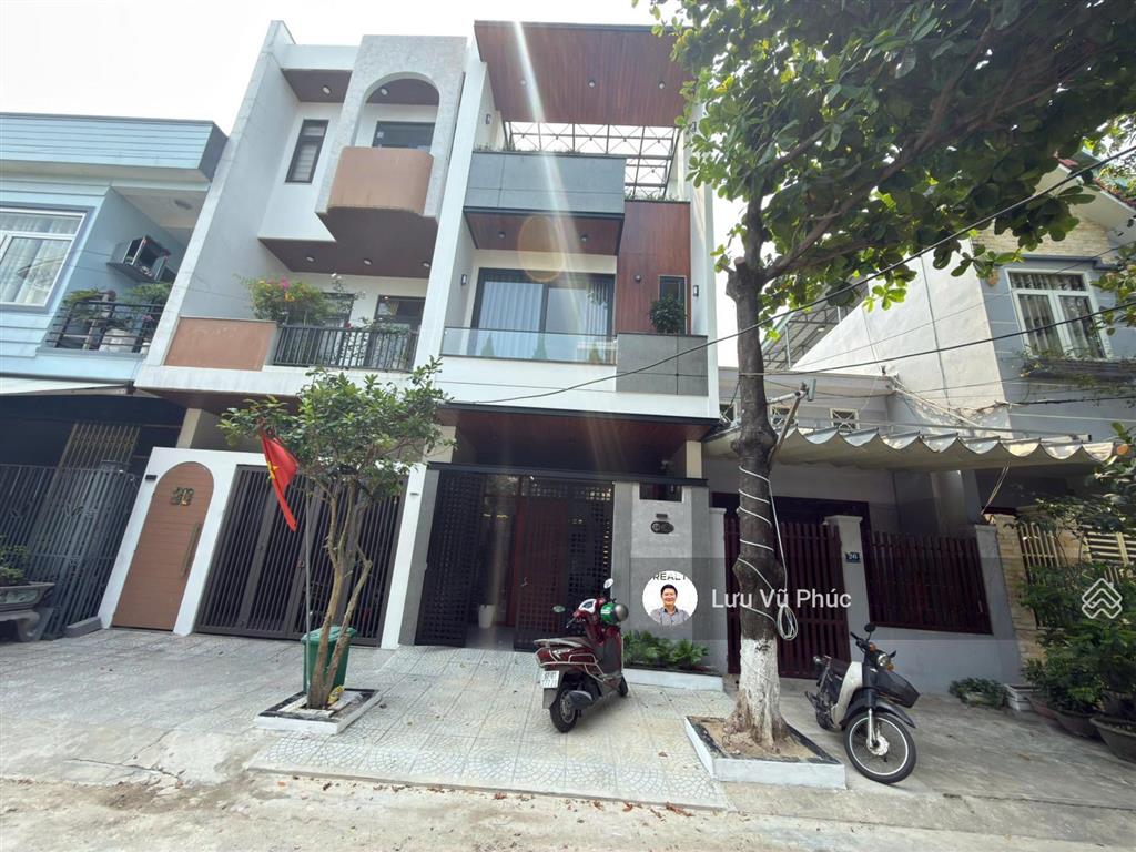Bán nhà 3 tầng mặt tiền hòa minh 21 gần biển nguyễn tất thành giá 8.35 tỷ