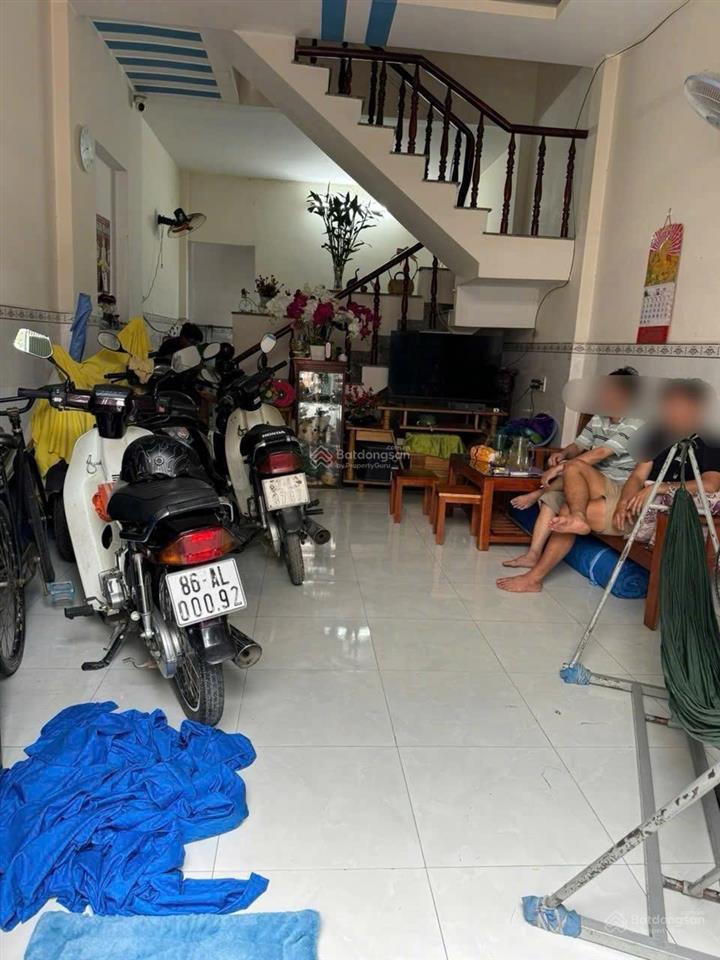 Nhà đẹp 4*12m 2/ngắn đường vĩnh lộc 2pn 2wc hẻm oto  0762 717 *** xem nhà