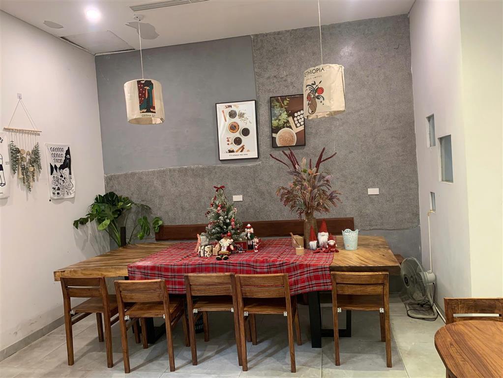 SANG NHƯỢNG QUÁN CAFE WORKSHOP HIỆN ĐẠI – VẬN HÀNH ỔN ĐỊNH Địa chỉ: Foresa 6D Tasco Xuân