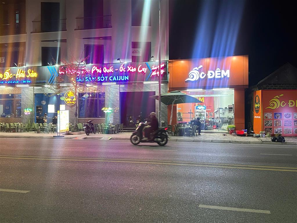 SANG NHƯỢNG NHÀ HÀNG MẶT TIỀN - TT. NÚI ĐÈO vị trí đắc địa nhất khu vực Thủy Nguyên