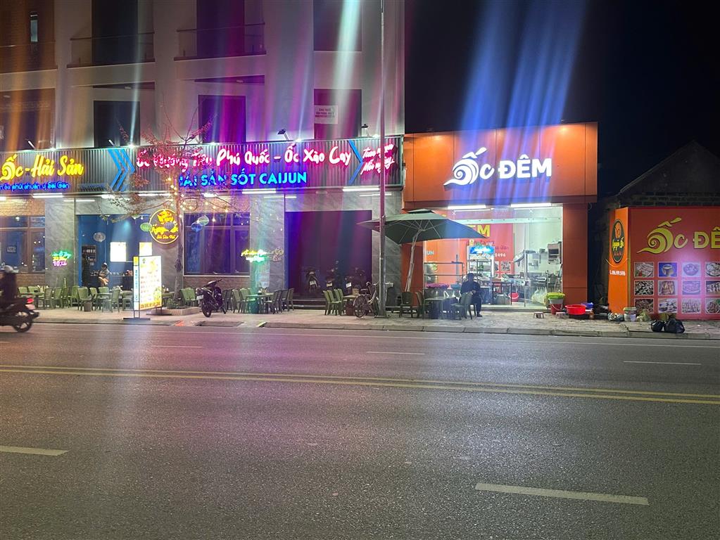 SANG NHƯỢNG NHÀ HÀNG MẶT TIỀN - TT. NÚI ĐÈO vị trí đắc địa nhất khu vực Thủy Nguyên