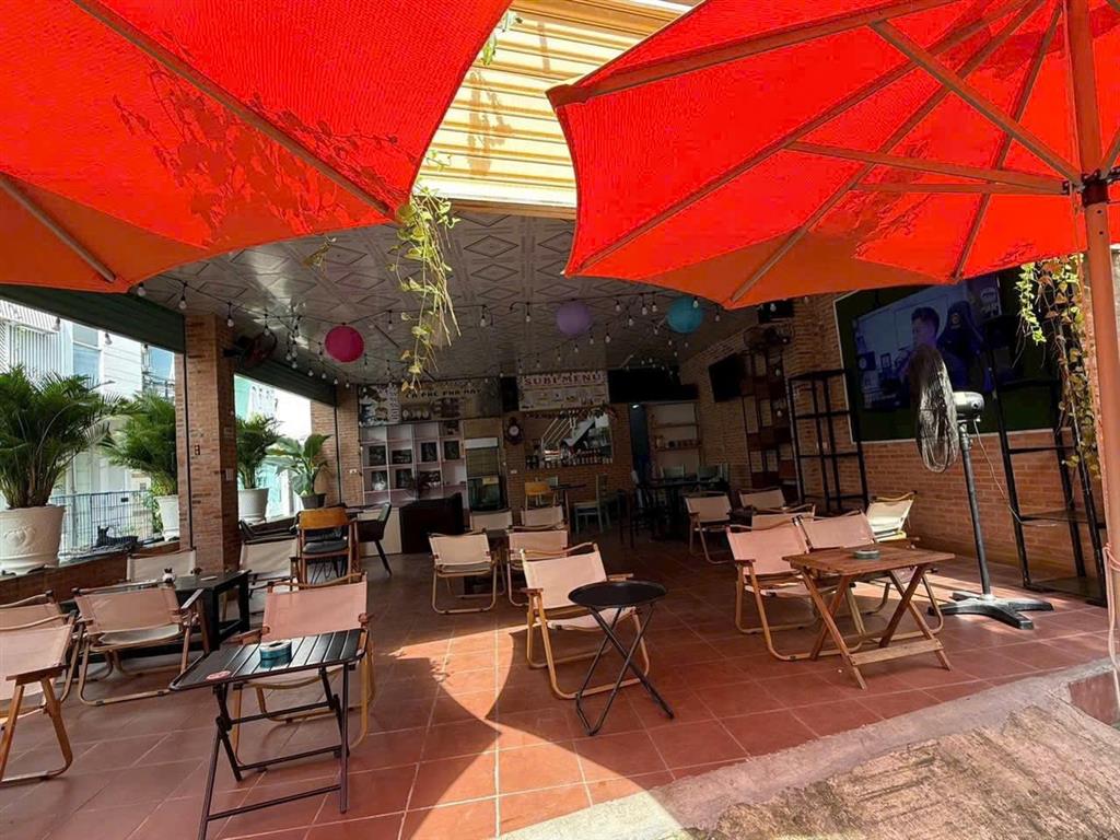 SANG QUÁN CAFE – MẶT TIỀN 8M – CÓ PHÒNG Ở LẠI Bình Hưng Hòa, Bình Tân.
