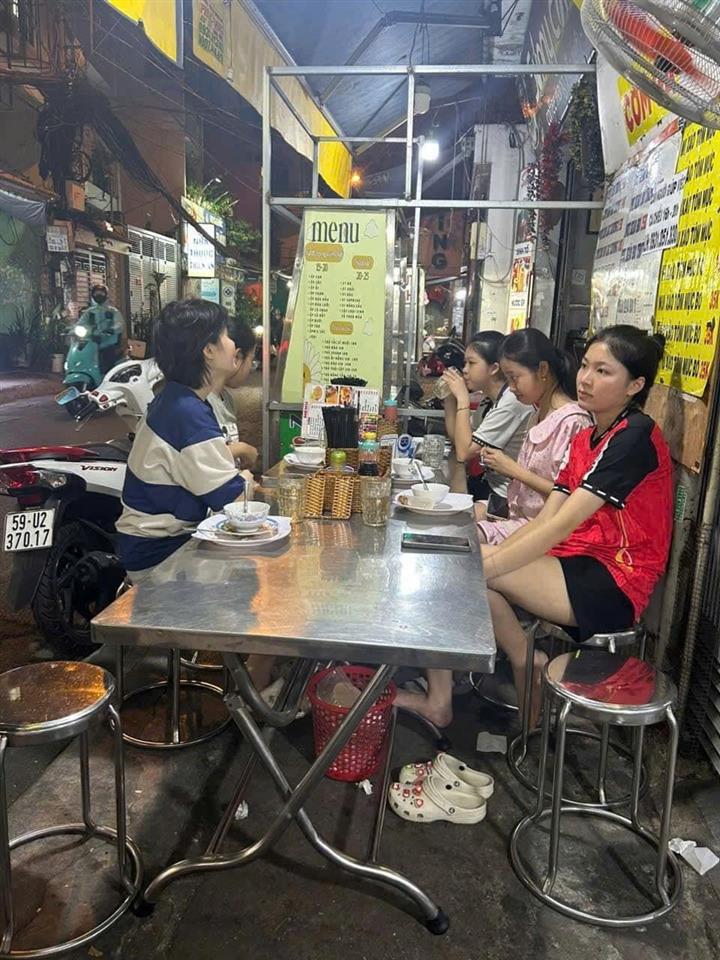 SANG GẤP QUÁN CƠM HƠN 10 NĂM KHÁCH QUEN ĐÔNG - TẶNG KÈM 4 PHÒNG TRỌ THU NHẬP SẴN