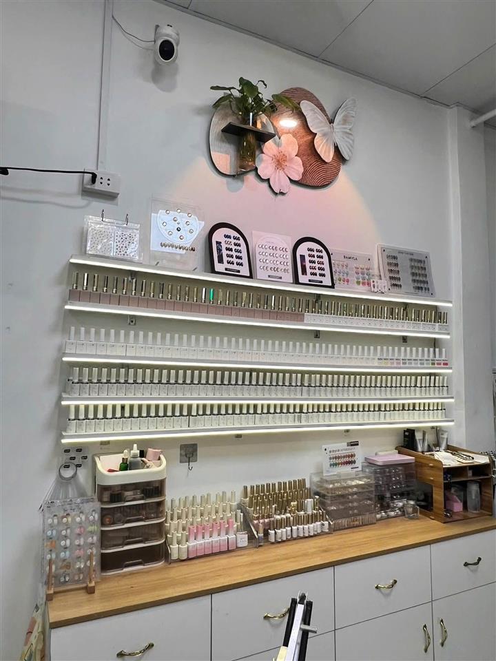 SANG NHƯỢNG MINT NAILS – MẶT TIỀN LÊ VĂN SỸ, PHÚ NHUẬN   Decor sạch đẹp, hiện đại – nhận
