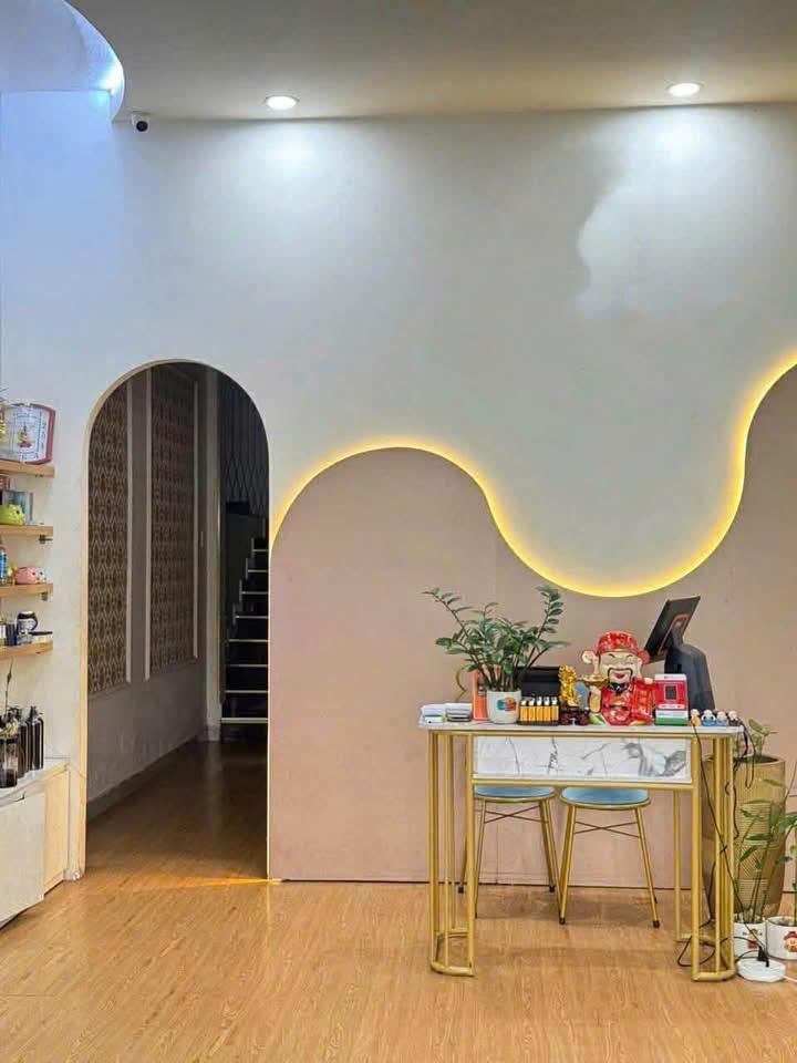 CHÍNH CHỦ CẦN SANG NHƯỢNG TIỆM DỊCH VỤ – KHU SÂN BAY TÂN BÌNH Sang toàn bộ nội thất &