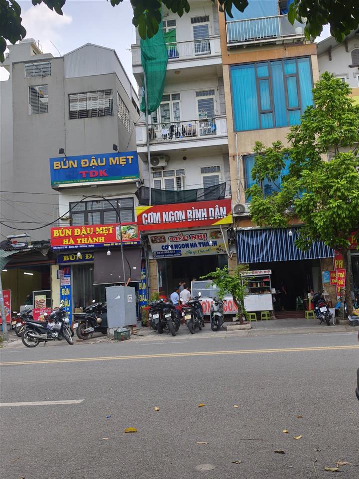 SANG NHƯỢNG NHÀ 5 TẦNG – MẶT ĐƯỜNG CHÍNH, CẠNH AEON HÀ ĐÔNG khu vực đông dân cư, thuận