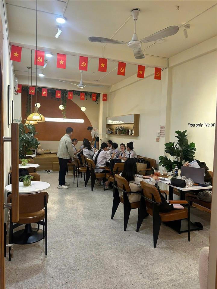 Do bận con nhỏ, nhà lại xa nên không thể trực tiếp quản lý SANG NHƯỢNG GẤP QUÁN TRÀ TRÁI