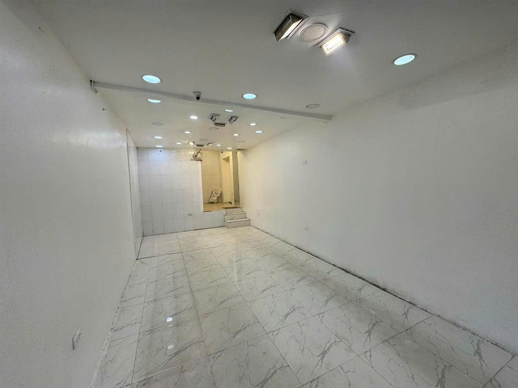 Chính chủ cho thuê MẶT BẰNG MẶT TIỀN phố HUỲNH THÚC KHÁNG Đống Đa, Hà Nội