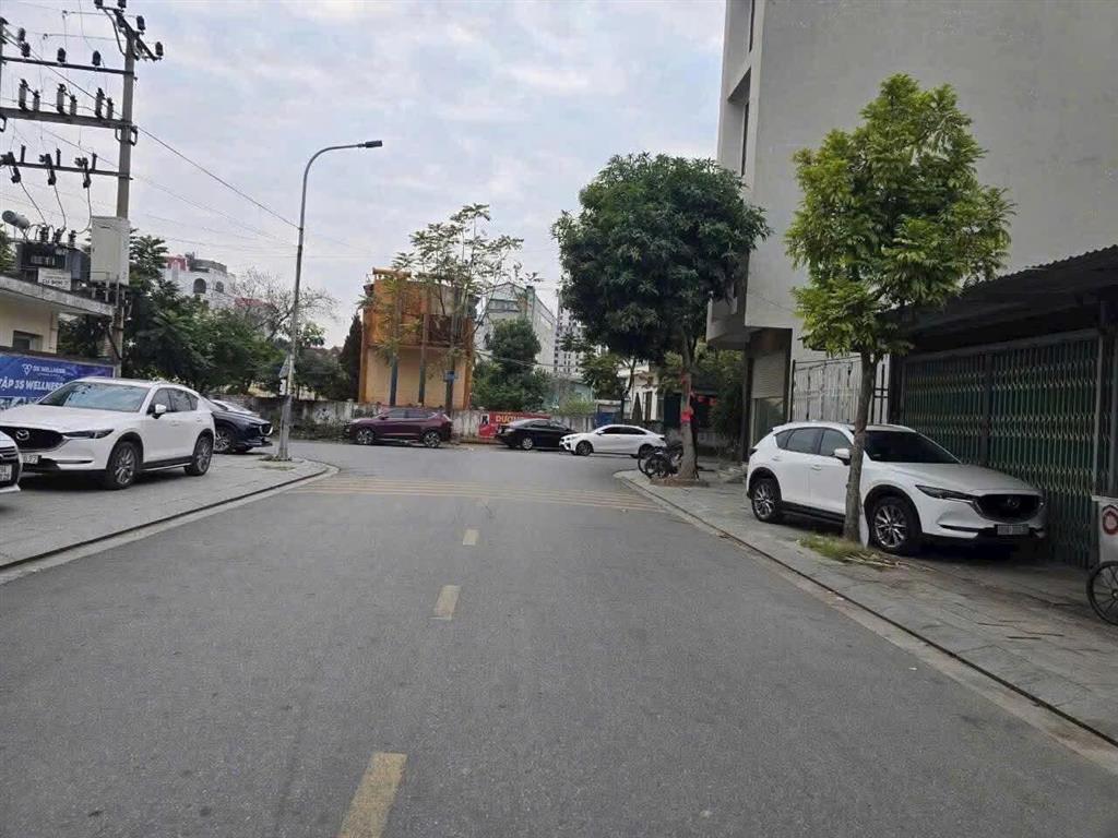 BÁN ĐẤT TRUNG TÂM TỪ SƠN – BẮC NINH Vị trí cực đẹp: Ngay cạnh Trung tâm thương mại Chợ