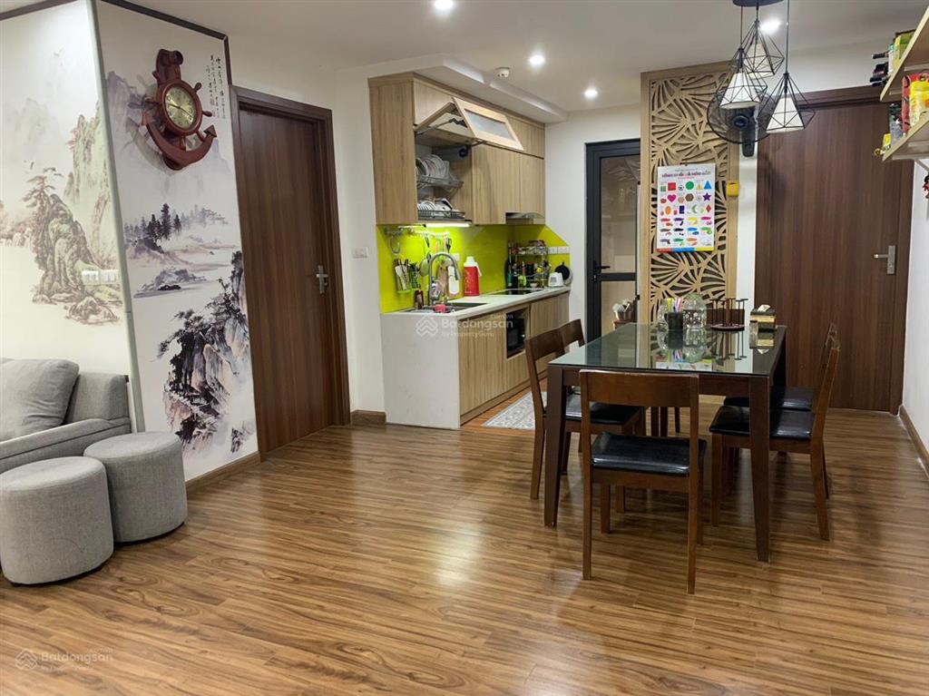 Nhà mình chính chủ bán căn chung cư ruby2 dt 75m2 có 3pn2vs pk bếp. phường việt hưng long biên